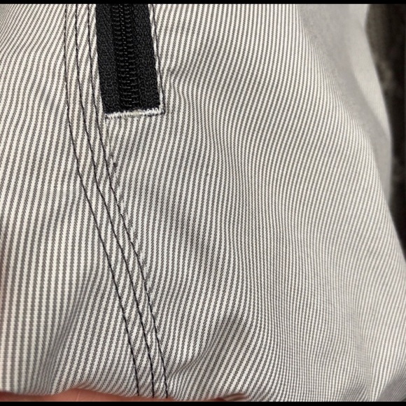 RARE Lululemon Downtime Hooded Jacket - Picture 8 of 8